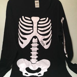 Vs pink long sleeve campus tee size large